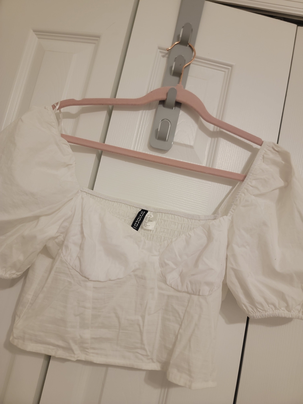 H&M White Puff Sleeve Crop Top